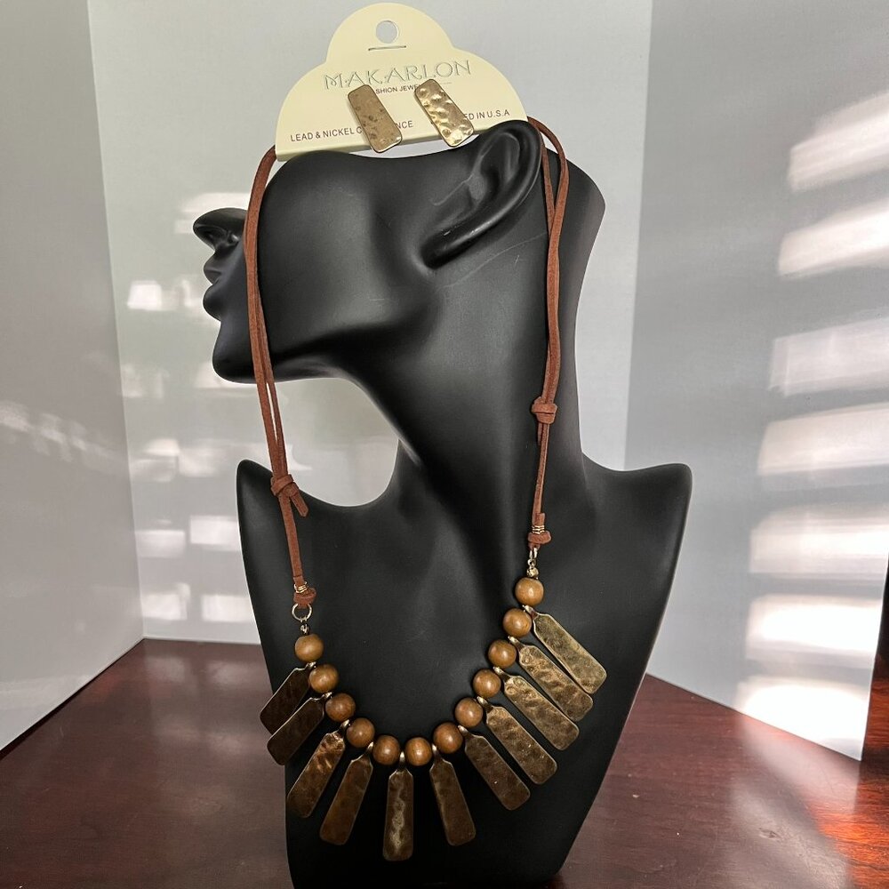 MAKARLON Gold Metal & Brown Bead Statement Necklace & Earring Set - Picture 5 of 6